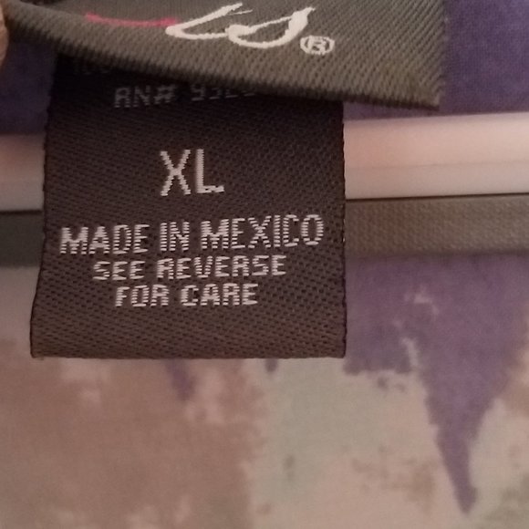 Denim binding mesh tank top with button front detail - Picture 7 of 8